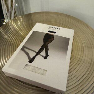 Aritzia Atelier Lace Tights